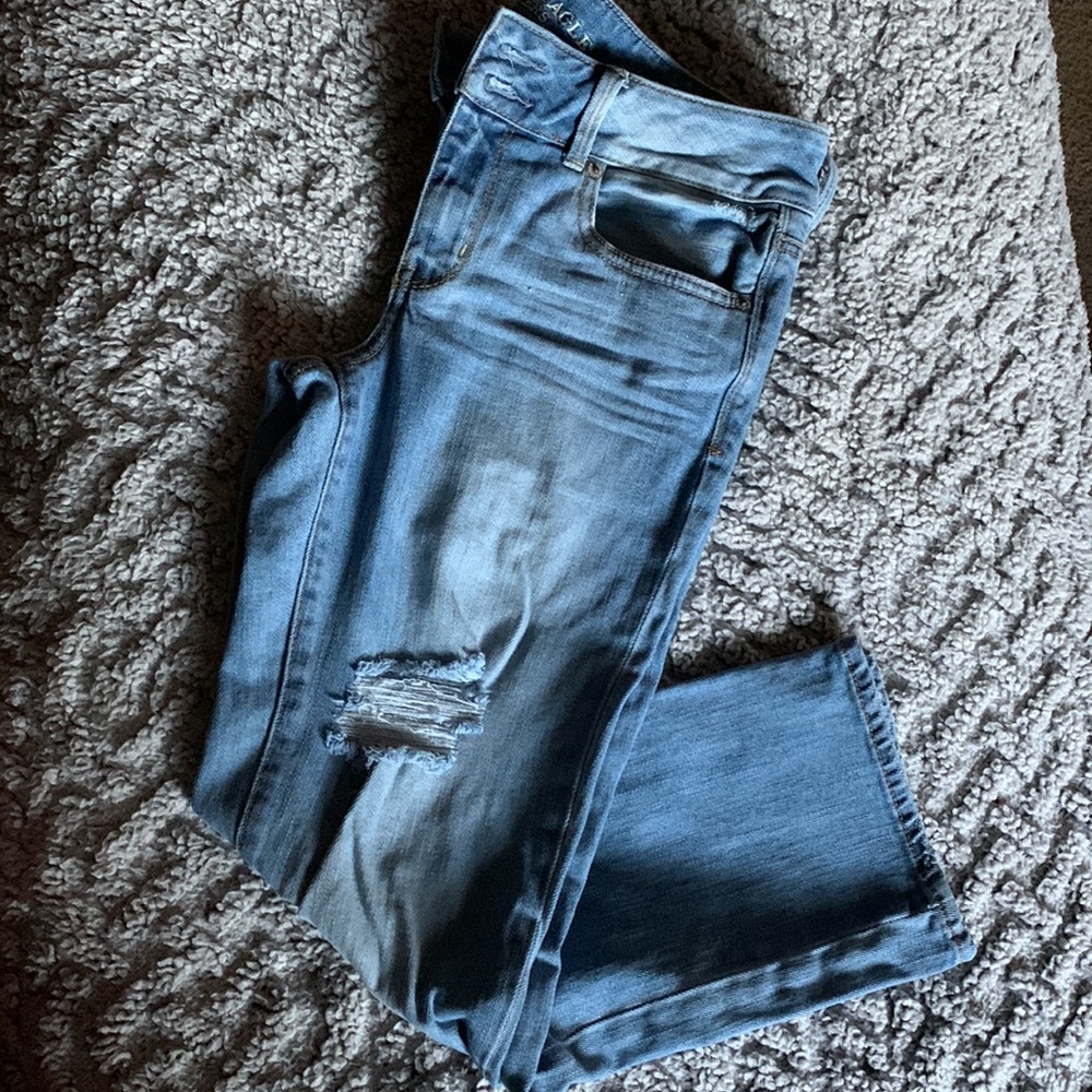 American Eagle Distressed Artist Crop Stretch Jeans — 8 - Picture 1 of 6